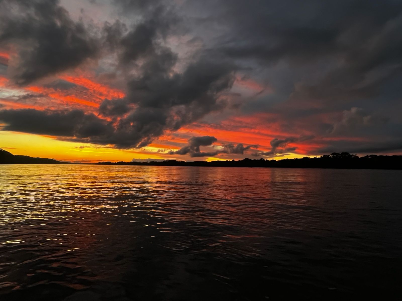 Atardecer en Tambopata